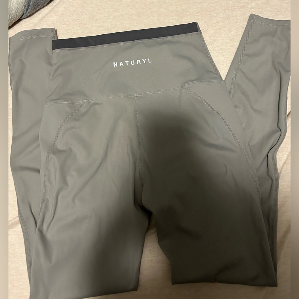 Naturyl Legging - Picture 4 of 6